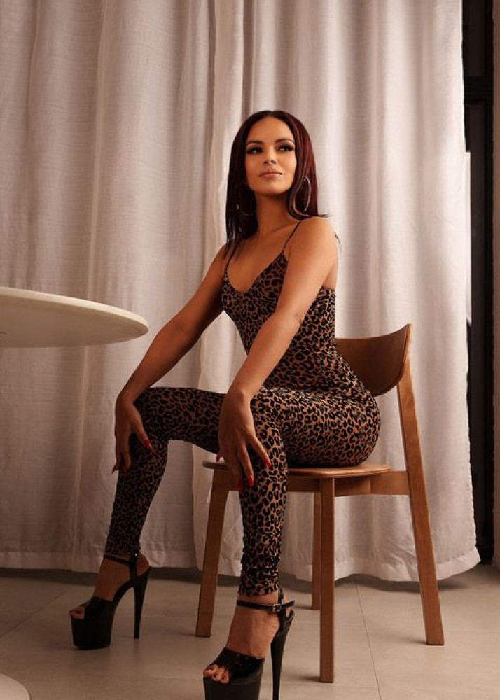 Индивидуалка Алина фото № 2 в городе Белоомут