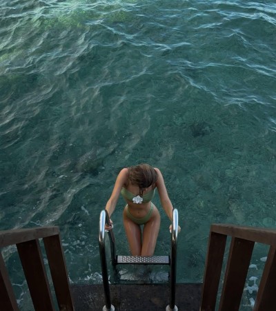 Алена, Г. Белоомут